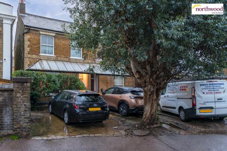 2 bedroom Terraced House for sale in Loates Lane, Watford, WD17