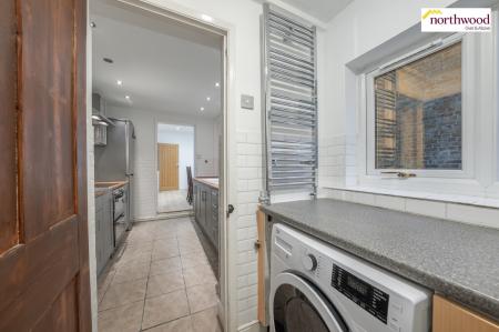 2 bedroom Terraced House for sale in Loates Lane, Watford, WD17