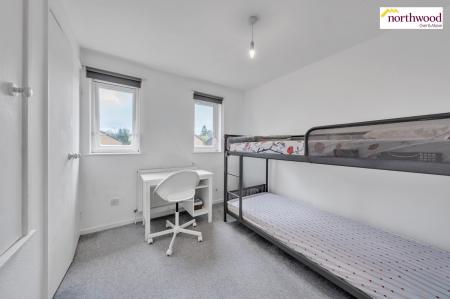 2 bedroom Semi-detached house for sale in Greensward, Bushey, WD23