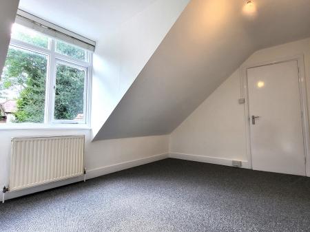 3 bedroom Flat to let in Watling Street, Radlett, WD7