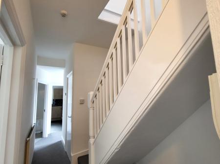 3 bedroom Flat to let in Watling Street, Radlett, WD7