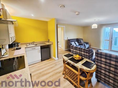 2 bedroom Flat for sale in Harpers Road, Warrington, Padgate, WA2