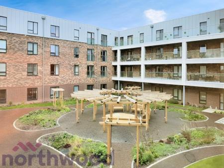 2 bedroom Flat for sale in Harpers Road, Warrington, Padgate, WA2