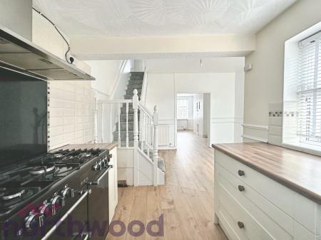 2 bedroom Terraced House for sale in Samuel Street, Warrington, WA5