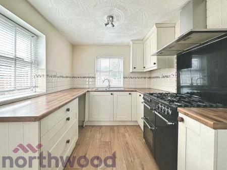 2 bedroom Terraced House for sale in Samuel Street, Warrington, WA5