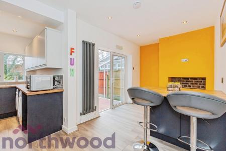 1 bedroom House share to let in Highfield Avenue, Great Sankey, Warrington, WA5