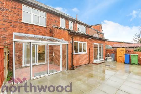 1 bedroom House share to let in Highfield Avenue, Great Sankey, Warrington, WA5