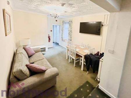 1 bedroom House share to let in Lovely Lane, Warrington, WA5