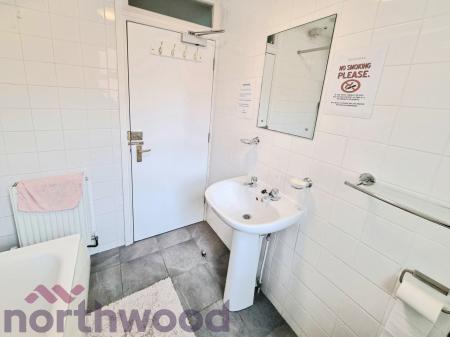 1 bedroom House share to let in Lovely Lane, Warrington, WA5