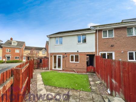 3 bedroom Semi-detached house to let in Berkeley Close, Warrington, WA5