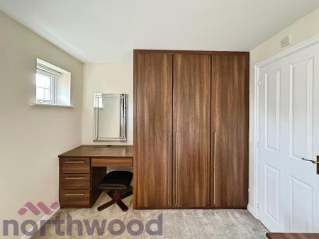 3 bedroom Semi-detached house to let in Berkeley Close, Warrington, WA5