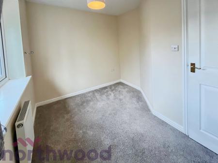 3 bedroom Semi-detached house to let in Berkeley Close, Warrington, WA5
