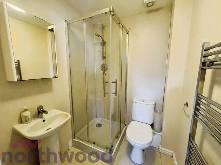 3 bedroom Semi-detached house to let in Berkeley Close, Warrington, WA5