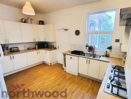 1 bedroom House share to let in Lovely Lane, Bewsey, Warrington, WA5