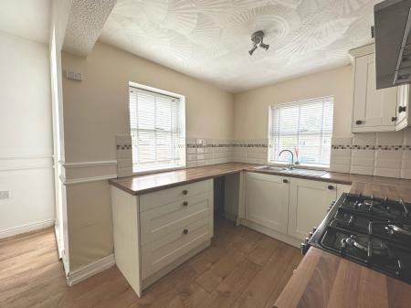 3 bedroom Terraced House to let in Samuel Street, Warrington, WA5