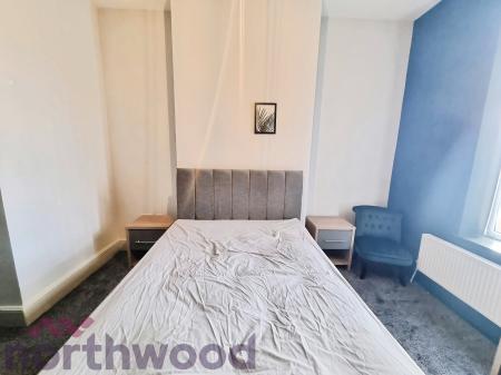 1 bedroom House share to let in 1 Wynne Road, St Helens, WA10