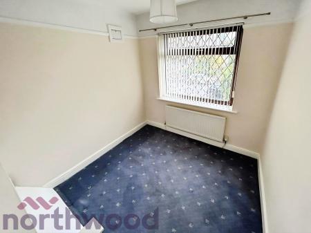 3 bedroom Semi-detached house to let in East Avenue, Stockton Heath, Warrington, WA4