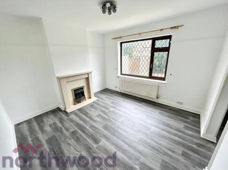 3 bedroom Semi-detached house to let in East Avenue, Stockton Heath, Warrington, WA4