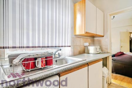 1 bedroom Studio flat to let in Hanover Street, Warrington, WA1