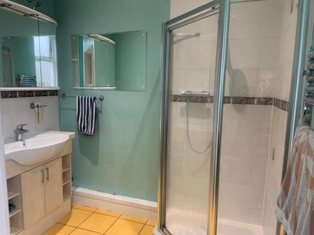 2 bedroom Flat to let in Heaton Road, Heaton, Newcastle upon Tyne, NE6