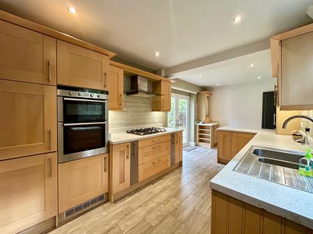 3 bedroom Detached house to let in Station Road, Forest Hall, Newcastle upon Tyne, NE12