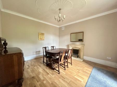 3 bedroom Detached house to let in Station Road, Forest Hall, Newcastle upon Tyne, NE12