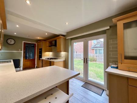 3 bedroom Detached house to let in Station Road, Forest Hall, Newcastle upon Tyne, NE12