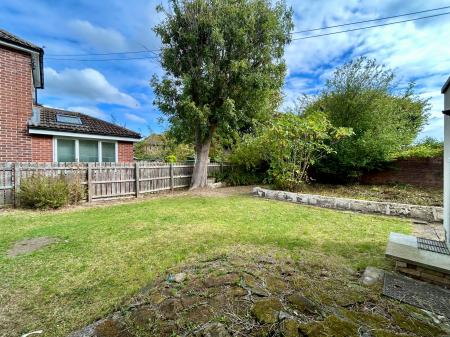 3 bedroom Detached house to let in Station Road, Forest Hall, Newcastle upon Tyne, NE12