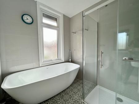 3 bedroom Detached house to let in Station Road, Forest Hall, Newcastle upon Tyne, NE12