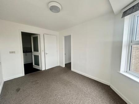 1 bedroom Flat to let in Shields Road, Gateshead, NE10