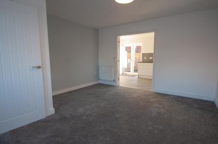 3 bedroom Semi-detached house to let in Black Road, Hebburn, NE31