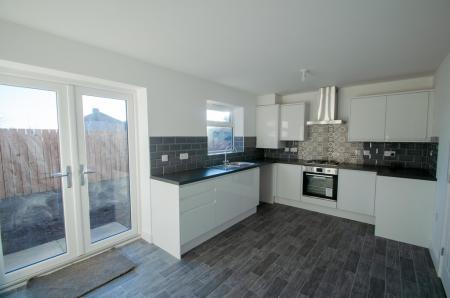 3 bedroom Semi-detached house to let in Black Road, Hebburn, NE31