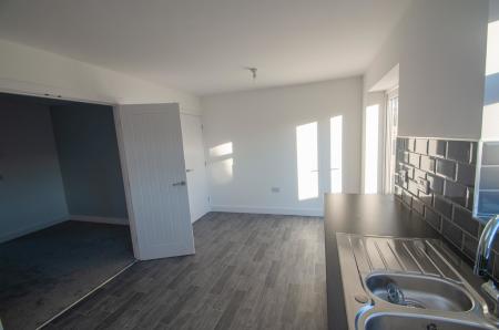 3 bedroom Semi-detached house to let in Black Road, Hebburn, NE31