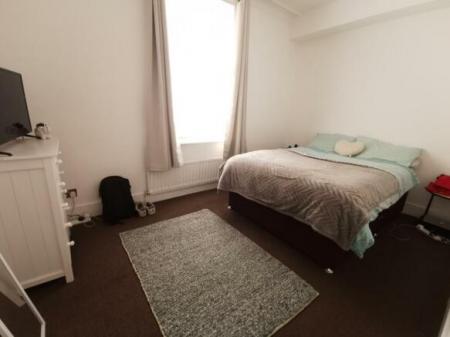2 bedroom Flat for sale in Deleval Road, Forest Hall, Newcastle upon Tyne, NE12