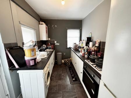 2 bedroom Flat for sale in Deleval Road, Forest Hall, Newcastle upon Tyne, NE12
