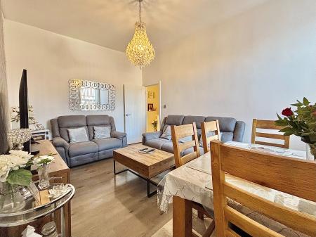 4 bedroom Maisonette for sale in Trewhitt Road, Heaton, Newcastle upon Tyne, NE6