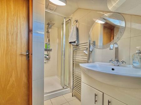 4 bedroom Maisonette for sale in Trewhitt Road, Heaton, Newcastle upon Tyne, NE6