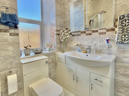 4 bedroom Maisonette for sale in Trewhitt Road, Heaton, Newcastle upon Tyne, NE6