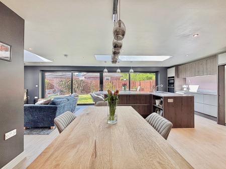 4 bedroom Detached house for sale in Greenlee Drive, Newcastle upon Tyne, NE7