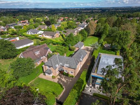 5 bedroom Detached house for sale in Edge Hill, Darras Hall, Ponteland, NE20