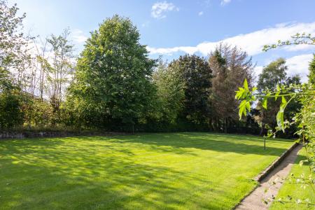 5 bedroom Detached house for sale in Edge Hill, Darras Hall, Ponteland, NE20