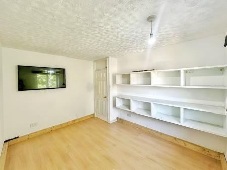 2 bedroom Flat for sale in Lutterworth Road, Longbenton, Newcastle upon Tyne, NE12