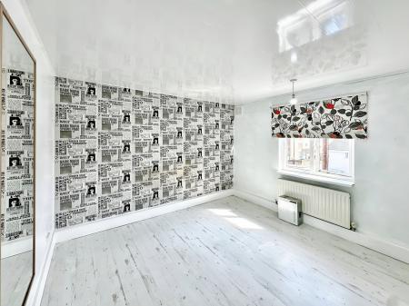 2 bedroom Flat for sale in Lutterworth Road, Longbenton, Newcastle upon Tyne, NE12