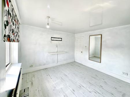 2 bedroom Flat for sale in Lutterworth Road, Longbenton, Newcastle upon Tyne, NE12