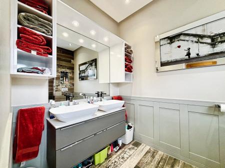 4 bedroom Semi-detached house for sale in The Drive, Benton, Newcastle upon Tyne, NE7