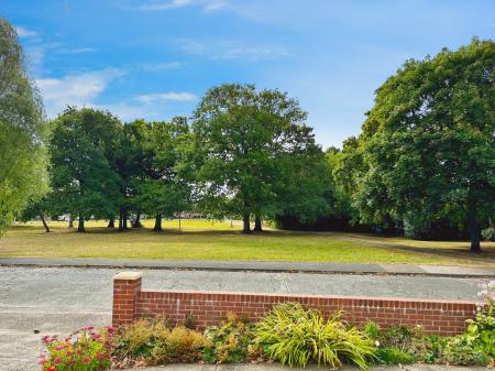 2 bedroom Semi-detached bungalow for sale in Muirfield Road, Benton, Newcastle upon Tyne, NE7