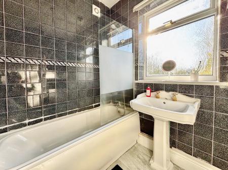 2 bedroom Semi-detached house for sale in Valentia Avenue, Walkergate, Newcastle upon Tyne, NE6