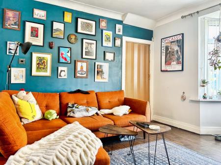 2 bedroom Semi-detached house for sale in Valentia Avenue, Walkergate, Newcastle upon Tyne, NE6