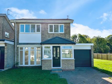 3 bedroom Detached house for sale in The Paddock, Killingworth, Newcastle upon Tyne, NE12