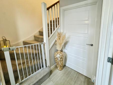 2 bedroom Terraced House for sale in Yates Close, Killingworth, Newcastle upon Tyne, NE12